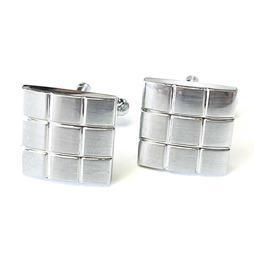 Nothing adds a more elegant touch to a man's wardrobe than a fine pair of silver cuff links. Whether it's for a wedding outfit, an important business meeting, or any formal setting, these Knotz cuff links are an essential men's accessory that will never go out of style. These silver cuff links are packaged in a gift box.