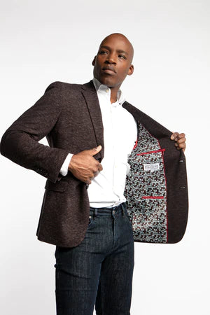 Rich colours, sweater like comfort, how can you go wrong? Like most 7 Downie St. sport coats, the Hart has a generous amount of stretch, allowing you to look your best without compromising comfort.