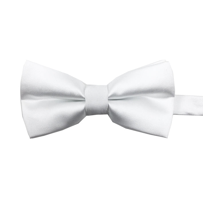 A white bow-tie from knotz, great for wedding suits and tuxedos.