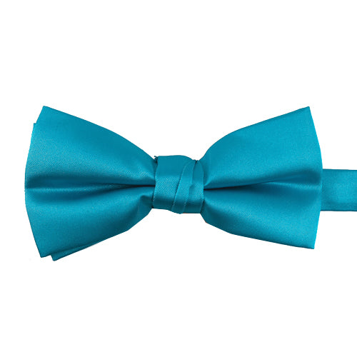 A turquoise bow-tie from Knotz, great with wedding suits and tuxedos.