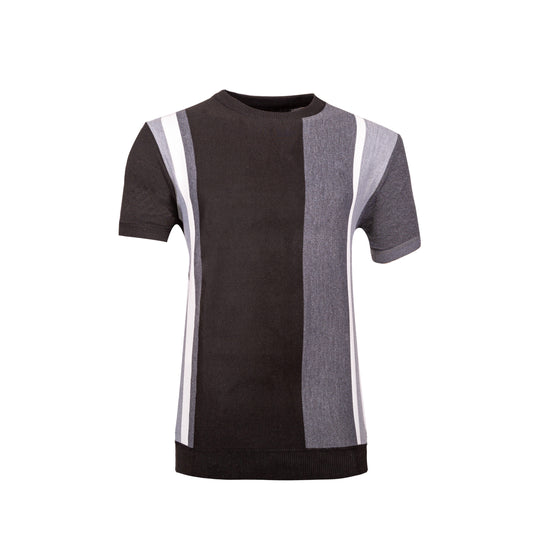 A sweater-knit black t-shirt that is a versatile men's top for any occasion. Wether it's with a pair of black DFR89 denim jeans or a pair of grey dress pants, this t-shirt is a hit.