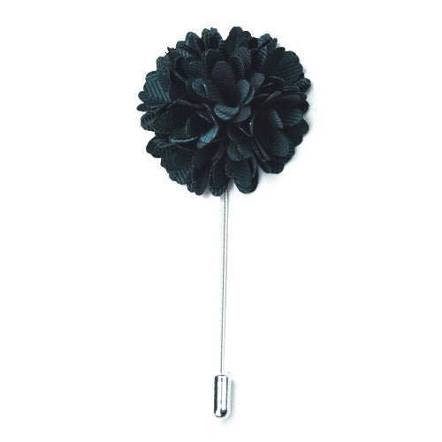 This green lapel pin is a fun way to accessorize a suit or a sport jacket, and what better way to show your fun side than with a floral pin! Adding a small splash of colour to highlight parts of the suit, jacket, shirt and/or tie makes for an easy and classy way to stand out. This lapel pin comes in a gift box.