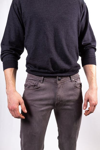 DFR89 grey slim casual pants, stretchy cotton and very comfortable. Great for casualwear and dressy looks.