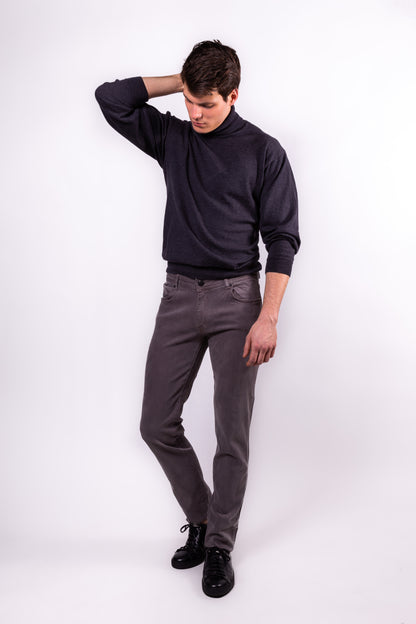 DFR89 grey slim casual pants, stretchy cotton and very comfortable. Great for casualwear and dressy looks.