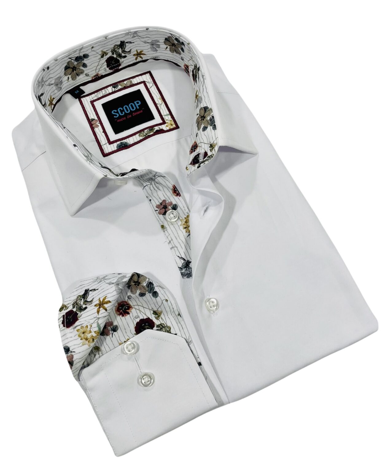 This versatile, white dress shirt from Scoop is a must-have in any man's business wardrobe. The fun pattern inside the collar and cuffs adds enough character to this men's top from Scoop, separating it from your plain white shirts.