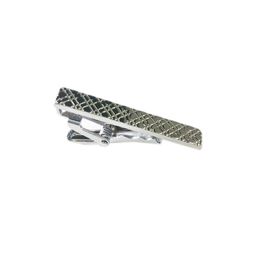 A classic, silver tie bar with a diamond design. Packaged in a gift box.