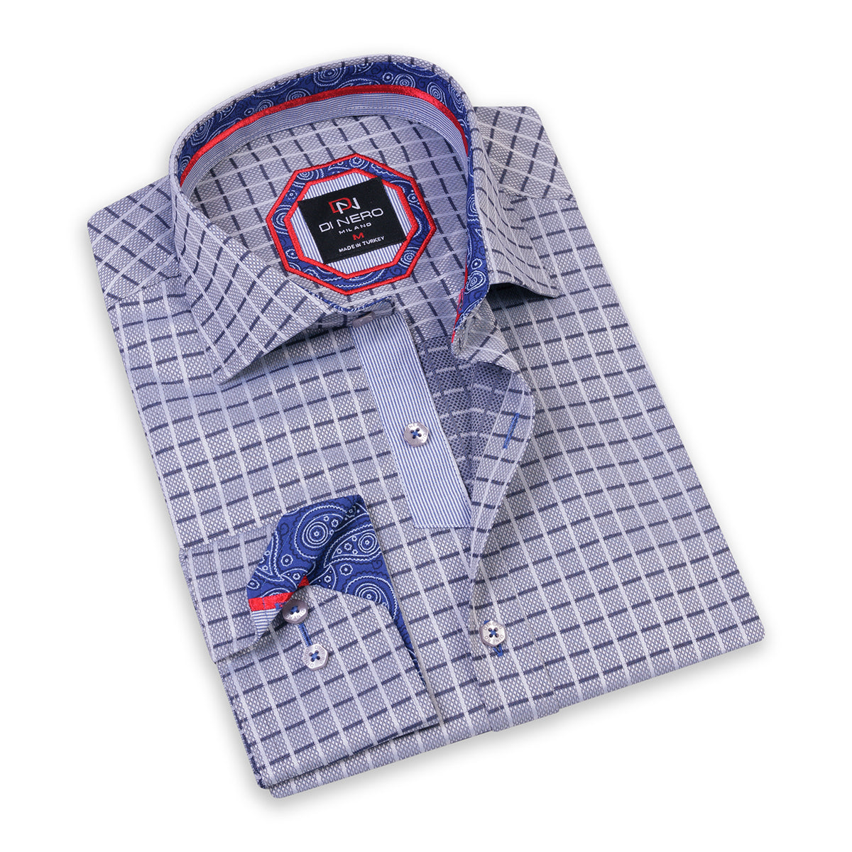 This Di Nero silver grey dress shirt is a versatile men's top that can be worn in any setting. With a soft, checkered cotton fabric, it can be worn with a tie and sport jacket, or black DFR89 denim jeans and left open-collared.