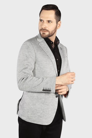 This jacket is the quintessential crossover piece between casual and business casual. Our Grayson sport coat is fully deconstructed (i.e. no shoulder padding, fully unlined), giving you endless possibilities for dressing it up, or down.